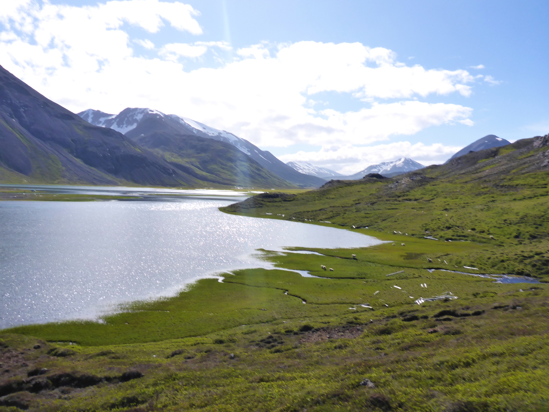 Hvalvatnsfjördur